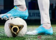 Ortuseight ajak pesepak bola nostalgia lewat sepatu bernuansa Doraemon