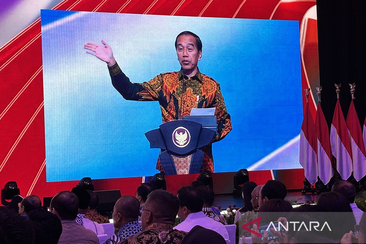 Jokowi: Perizinan ruwet, Nusantara ketinggalan konser Taylor Swift