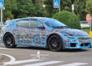 Prototipe EV Ferrari tertangkap kamera, mirip Maserati Levante