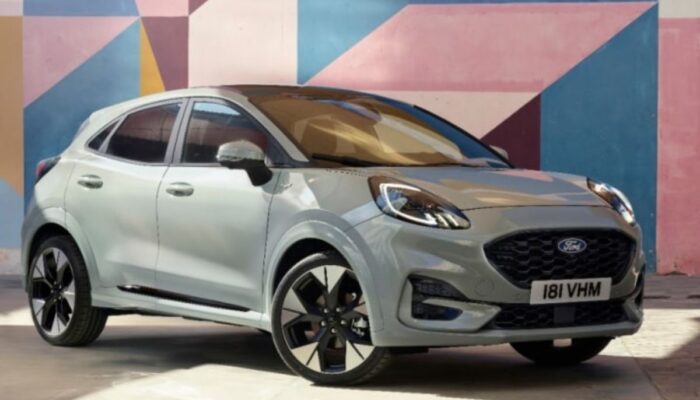 Mobil listrik Ford Puma Gen-E 2025 terlihat sedang diuji