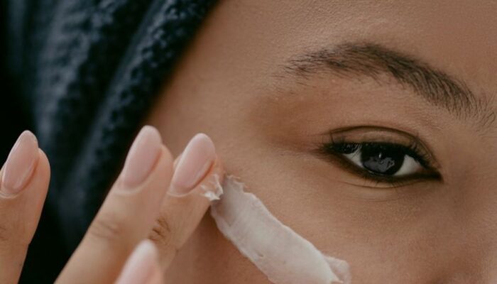 Retinol kemudian segudang manfaatnya untuk wajah