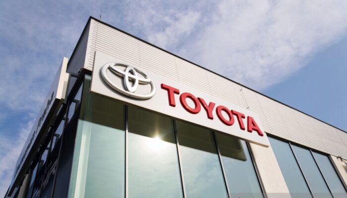 Produksi global Toyota turun pada Mei imbas persaingan ketat dalam China